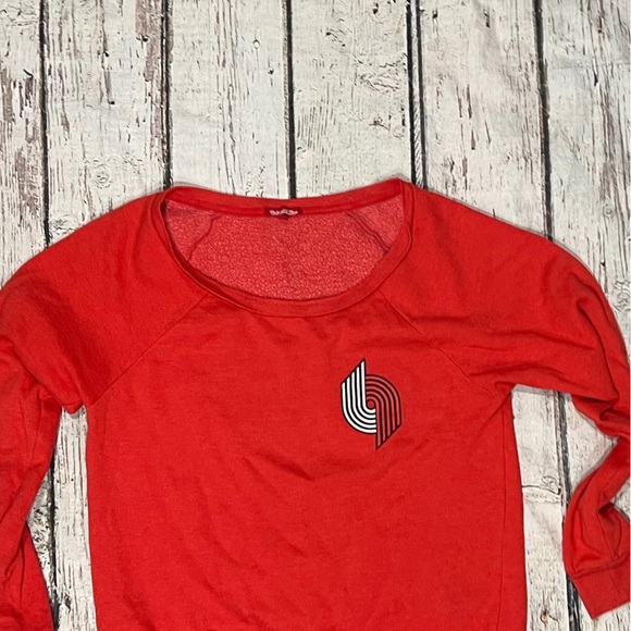 Portland Trail Blazers Mitchell & Ness Womens Red Pullover Jumper Sweatshirt - Picture 3 of 5